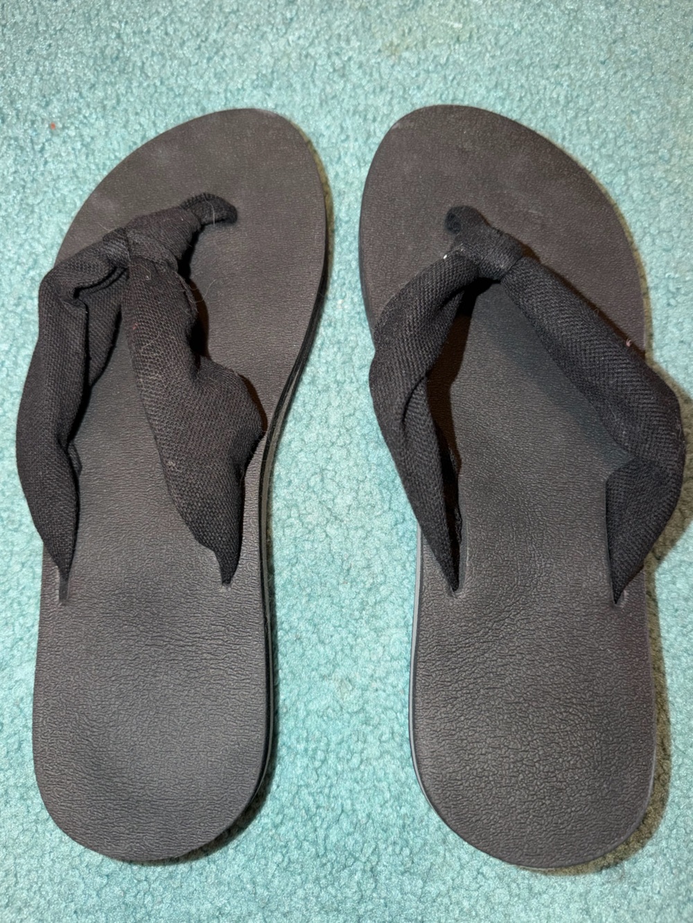 Black Women's Fabric Strap Flip Flop Sandals!